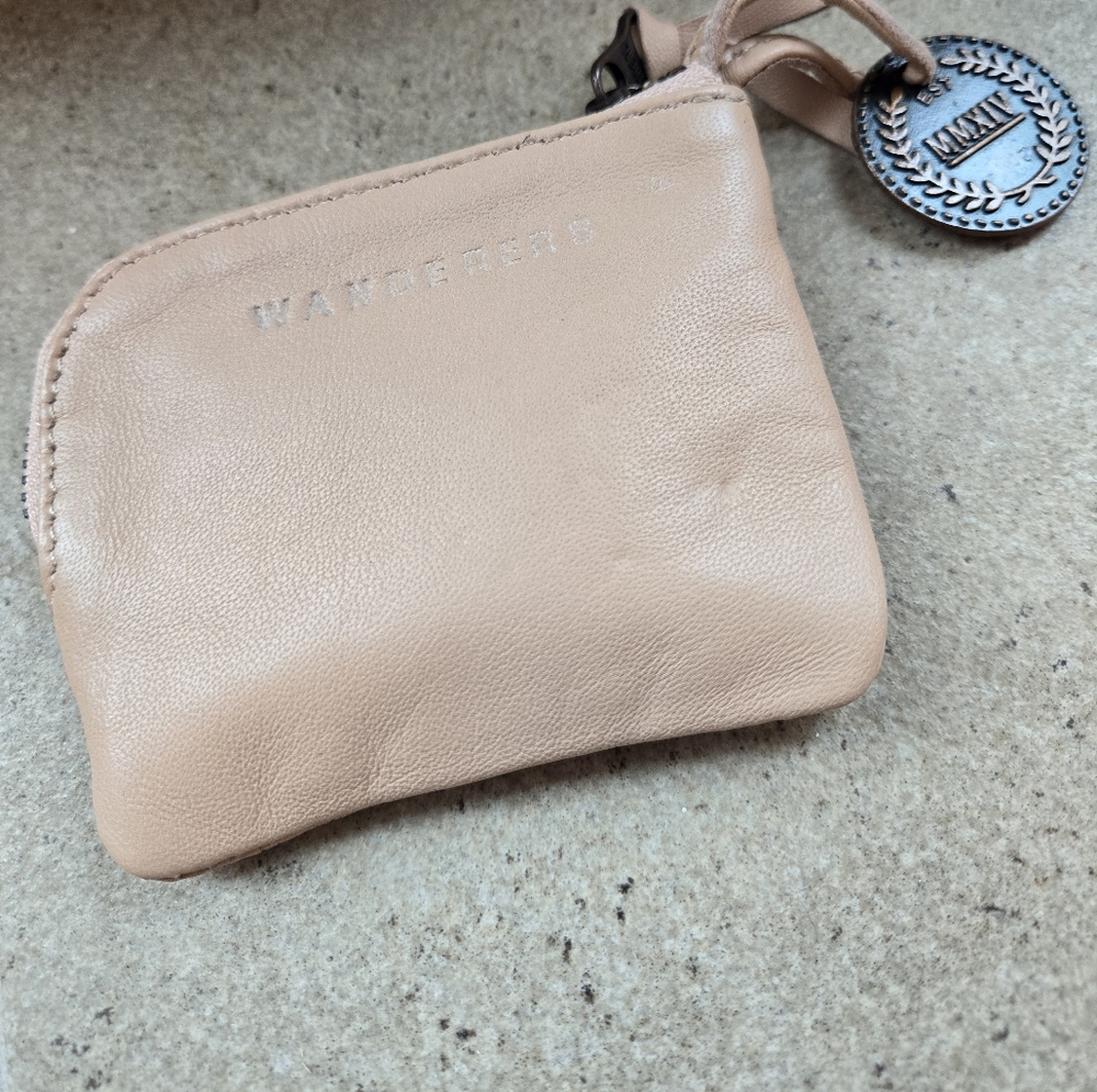 Wander Les Essentiels Blush Leather Wallet